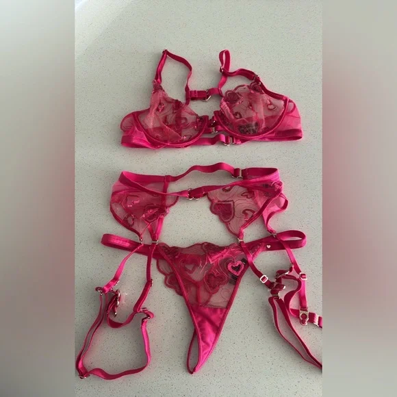 Honey Birdette Hearts Sequin Set - Picture 2 of 11